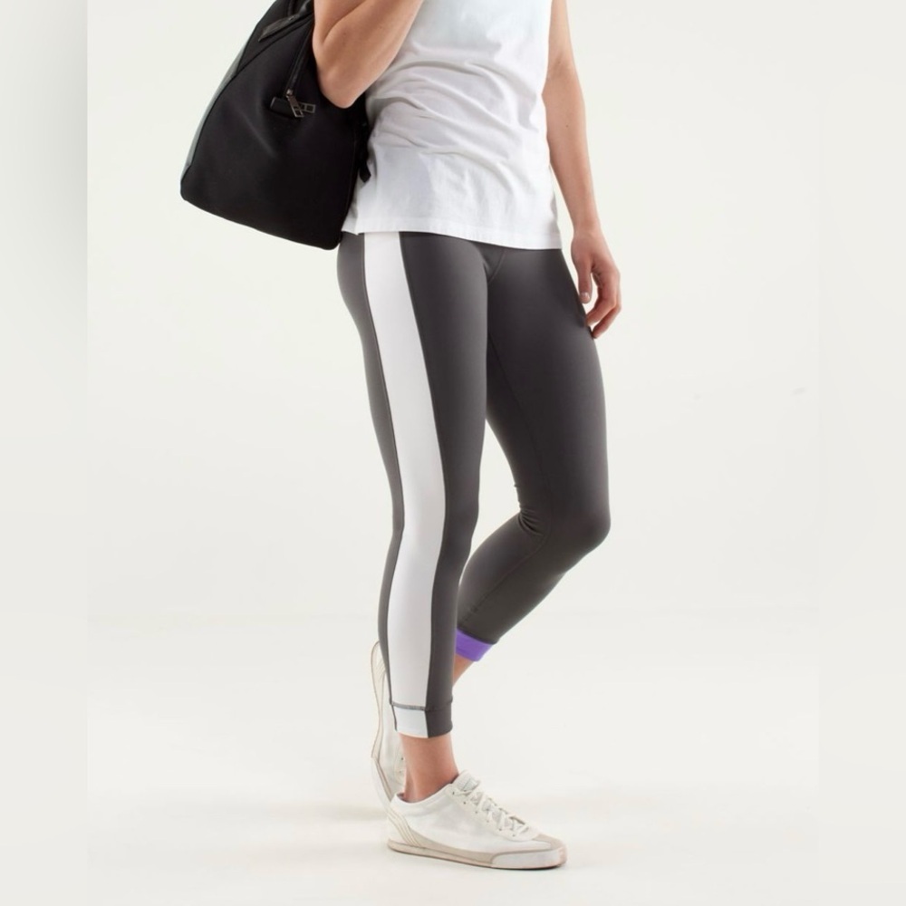 Lululemon Amped Crop Cuffed Leggings in Soot/White/Power Purple - 6